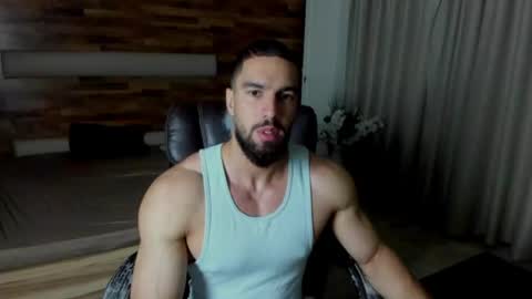 Snapshot of ivanhydee chatting on July 27, 2026, 4:19 am IvanHydee online show from July 27, 2026, 4:19 am