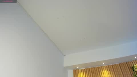 Snapshot of ivannafoxx_ chatting on May 6, 2026, 10:53 am ivanna online show from May 6, 2026, 10:53 am