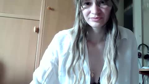 ivetta911 online show from June 9, 2026, 10:16 am