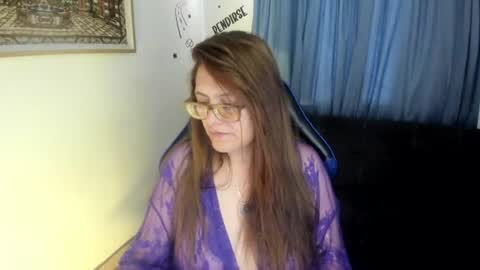 Snapshot of ivette_shaira chatting on June 30, 2026, 12:28 pm IVETTE online show from June 30, 2026, 12:28 pm