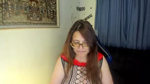 Snapshot of ivette_shaira chatting on July 14, 2026, 10:21 am IVETTE online show from July 14, 2026, 10:21 am