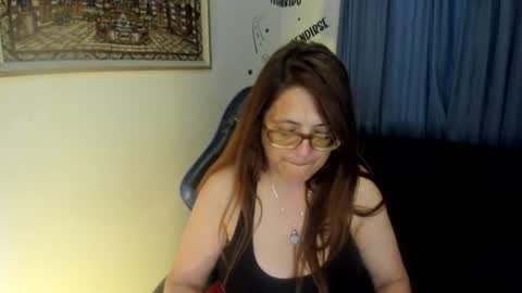 Snapshot of ivette_shaira chatting on July 15, 2026, 11:37 am IVETTE online show from July 15, 2026, 11:37 am