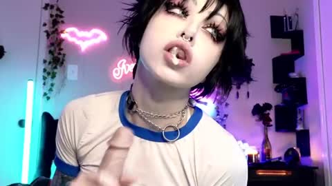 Snapshot of ivey_strigoi chatting on July 31, 2026, 5:45 pm Ivey and James online show from July 31, 2026, 5:45 pm