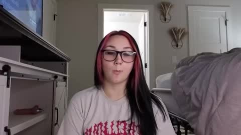 Snapshot of iveyjade33 chatting on November 27, 2025, 4:25 am ivey jade online show from November 27, 2025, 4:25 am