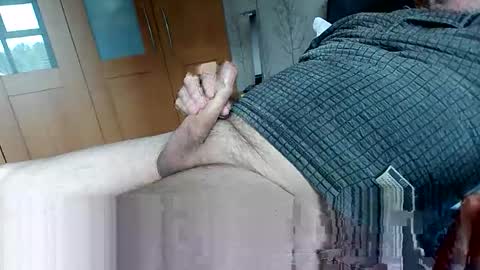 iviaminveniam online show from October 1, 2025, 10:10 am