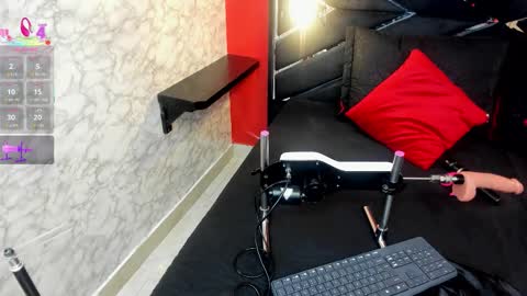 Ivis  online show from December 22, 2025, 12:35 pm