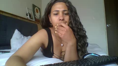 Snapshot of ivonne_collins33 chatting on September 14, 2025, 3:22 pm ivonne_collins33 online show from September 14, 2025, 3:22 pm