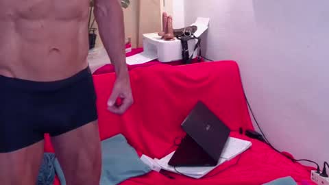 Snapshot of ivonneanddom chatting on June 25, 2026, 8:52 am ivonneanddom online show from June 25, 2026, 8:52 am