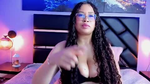 ivonygarciia online show from April 30, 2026, 7:53 pm