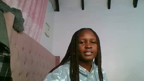 ivory_mae online show from July 19, 2026, 7:28 pm