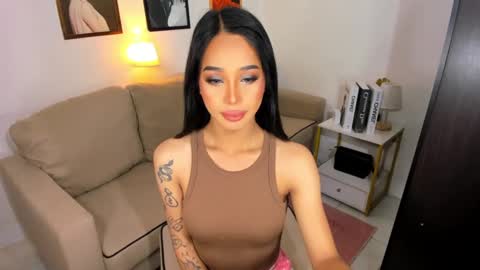 kirstenelsie online show from January 12, 2025, 6:28 am