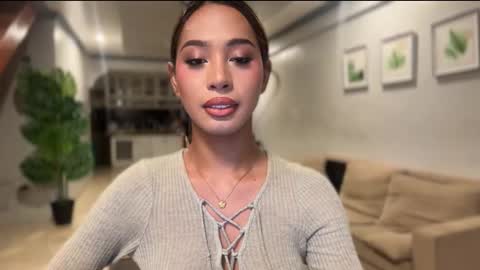 kirstenelsie online show from October 9, 2025, 6:22 am