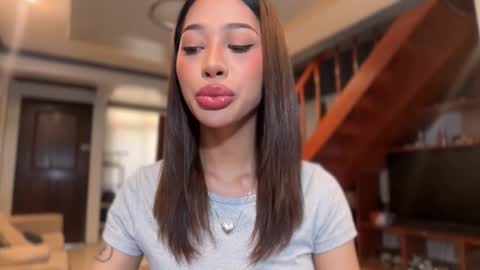 kirstenelsie online show from February 5, 2026, 1:54 am