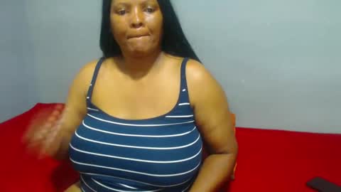 IVORYTITS48 online show from February 18, 2025, 5:20 am