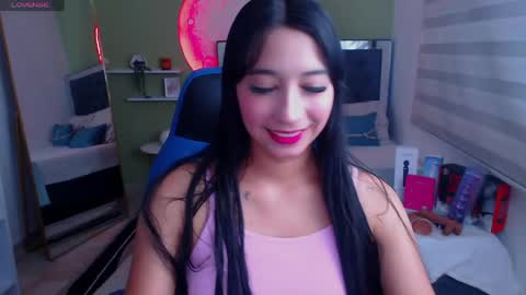Snapshot of ivvoncute chatting on May 10, 2026, 1:33 am ivvoncute online show from May 10, 2026, 1:33 am