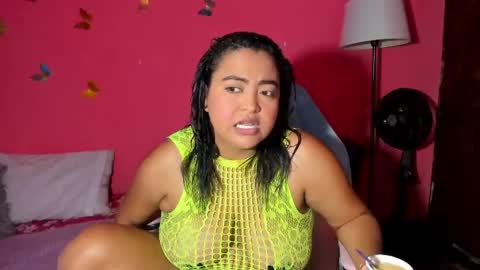 Snapshot of ivy_roosx chatting on May 18, 2026, 10:26 pm vivian online show from May 18, 2026, 10:26 pm