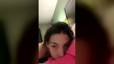 Snapshot of ivy_rose90 chatting on March 11, 2026, 5:24 am ivy_rose90 online show from March 11, 2026, 5:24 am