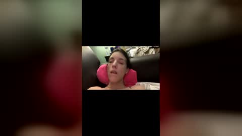 Snapshot of ivy_rose90 chatting on May 7, 2026, 5:35 am ivy_rose90 online show from May 7, 2026, 5:35 am