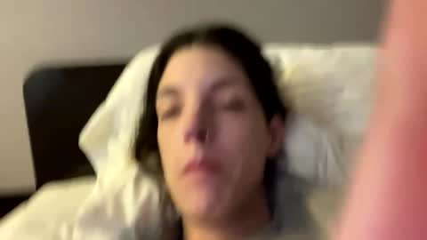 ivy_rose90 online show from June 17, 2026, 6:05 am