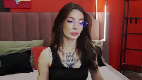 Ivy online show from May 10, 2026, 1:33 am