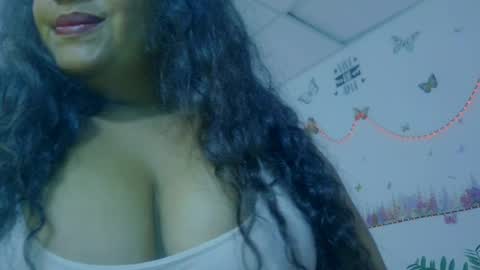 ivydesouza online show from May 20, 2026, 2:51 am