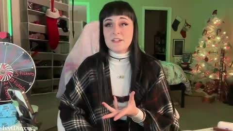 Snapshot of ivyminxxx chatting on December 15, 2024, 5:56 am Ivy Minxxx online show from December 15, 2024, 5:56 am
