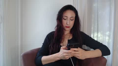 Ivy Rosie online show from July 1, 2026, 1:56 pm
