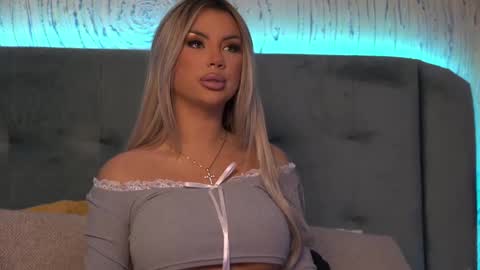 Snapshot of ivyrubens chatting on January 7, 2025, 6:16 am Ivy online show from January 7, 2025, 6:16 am