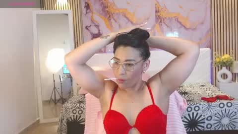 Snapshot of ivyshine7 chatting on June 4, 2026, 8:04 pm ivyshine7 online show from June 4, 2026, 8:04 pm
