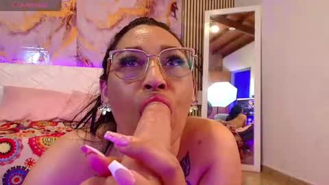 Snapshot of ivyshine7 chatting on June 18, 2026, 10:36 pm ivyshine7 online show from June 18, 2026, 10:36 pm