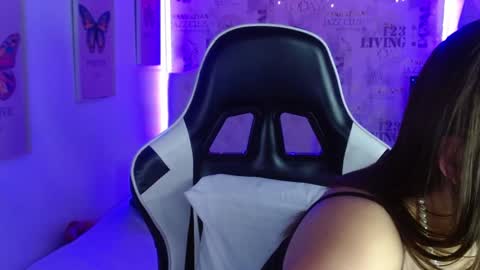 Snapshot of ivyy_crystal chatting on February 6, 2025, 11:26 pm Ivy online show from February 6, 2025, 11:26 pm