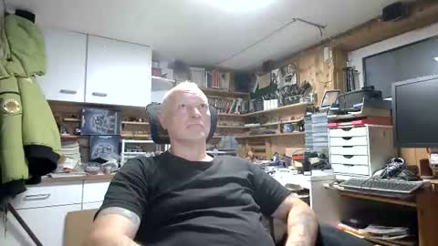 iwalknaked online show from July 20, 2026, 7:38 pm