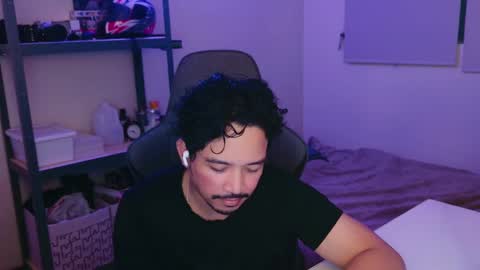 iwasd3nse online show from March 5, 2025, 2:12 pm