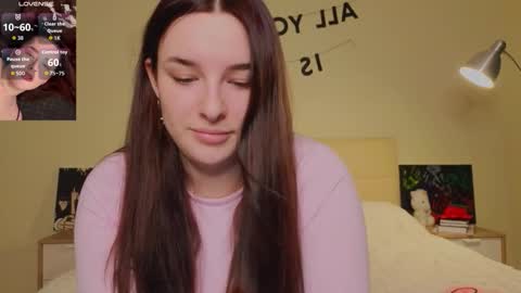 Snapshot of iwi_wi_wi chatting on March 1, 2026, 4:09 pm Daisy online show from March 1, 2026, 4:09 pm