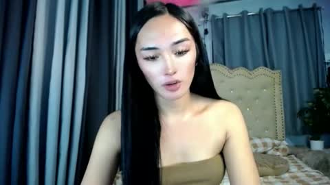 iwillcum4u_ online show from May 7, 2026, 1:27 pm