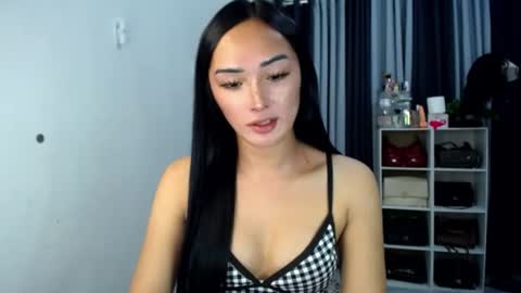 iwillcum4u_ online show from July 28, 2026, 2:13 pm