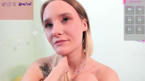 Snapshot of ixsi chatting on September 21, 2025, 8:38 am Nina online show from September 21, 2025, 8:38 am