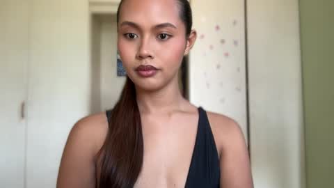 divaonopka online show from April 20, 2026, 3:53 am