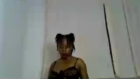 Snapshot of iynika chatting on July 25, 2026, 11:57 pm iynika online show from July 25, 2026, 11:57 pm