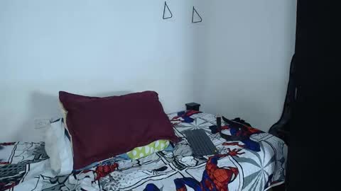 Snapshot of izaak_taylor7 chatting on September 30, 2025, 8:41 am izaack online show from September 30, 2025, 8:41 am