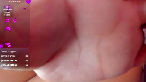 Snapshot of izamarqueen chatting on March 24, 2026, 4:23 pm izamar online show from March 24, 2026, 4:23 pm