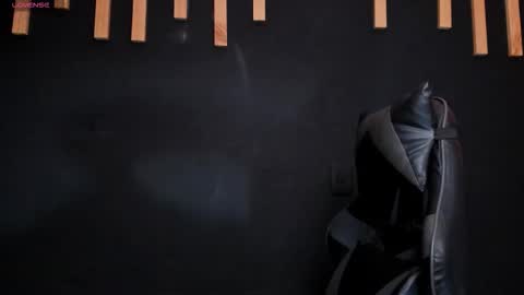 hot izys online show from March 7, 2026, 7:27 am