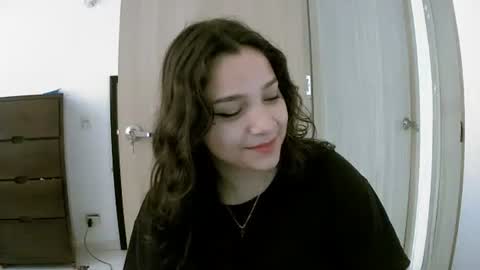 izzy_32 online show from February 19, 2026, 2:57 pm