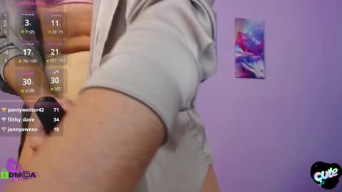 Snapshot of izzy_cam chatting on December 30, 2024, 8:43 am Queen of nylon Victoria online show from December 30, 2024, 8:43 am