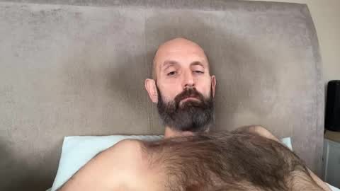 izzysboytoy1 online show from January 9, 2026, 11:24 am