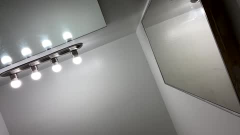 Snapshot of j0nnyk1ng chatting on September 12, 2025, 11:48 pm Mugen online show from September 12, 2025, 11:48 pm