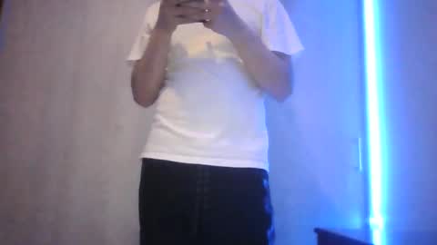 Snapshot of j24781043 chatting on November 22, 2025, 4:44 am ShyAlexX online show from November 22, 2025, 4:44 am