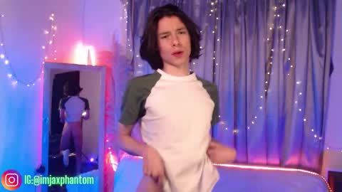 Hey im Jaxxxon check my info     online show from September 23, 2025, 6:05 am