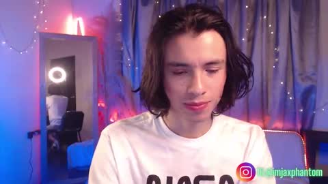 Hey im Jaxxxon check my info     online show from November 3, 2025, 9:54 am