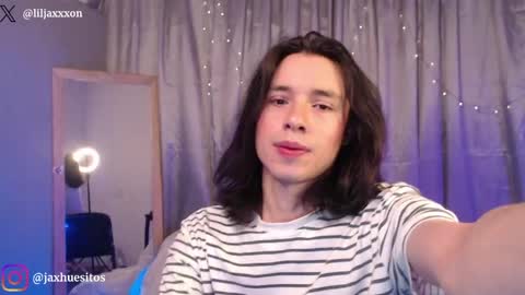 Snapshot of j_a_x_x_x_o_n chatting on April 21, 2026, 6:52 am Hey im Jaxxxon check my info online show from April 21, 2026, 6:52 am